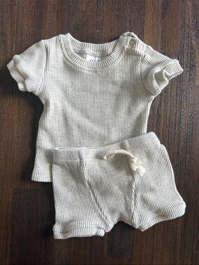 0-3 month Neutral Ribbed Baby Shorts & Tee Set